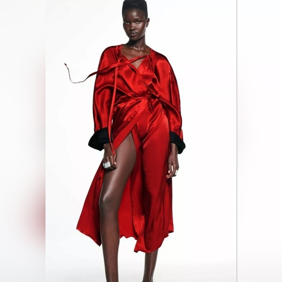 ZARA EVERLAST Satin RED BLACK ROBE SPORT Relax Size L - Picture 1 of 11